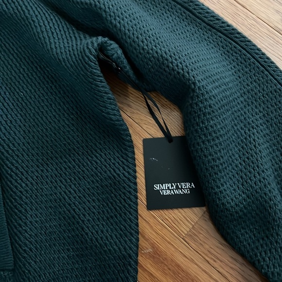 New Vera Wang zip sweater - Picture 3 of 6